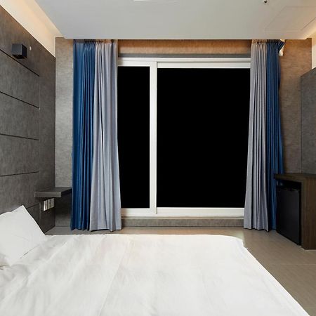 Elren Hotel Jeju Szogüpho Kültér fotó