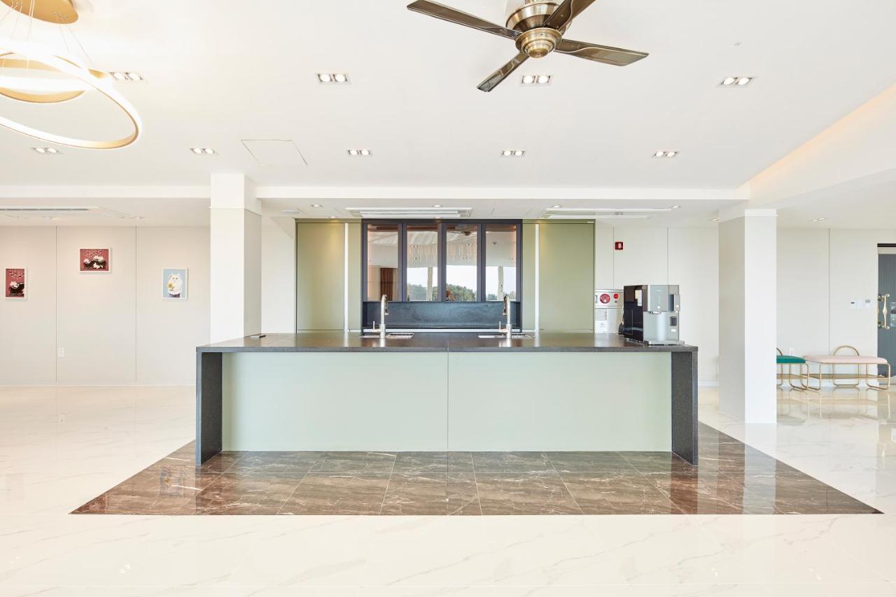 Elren Hotel Jeju Szogüpho Kültér fotó